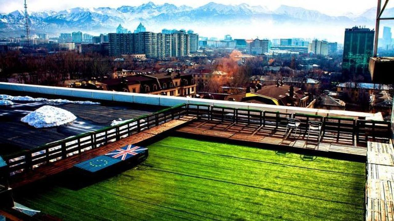 Sky Hostel Almaty Extérieur photo